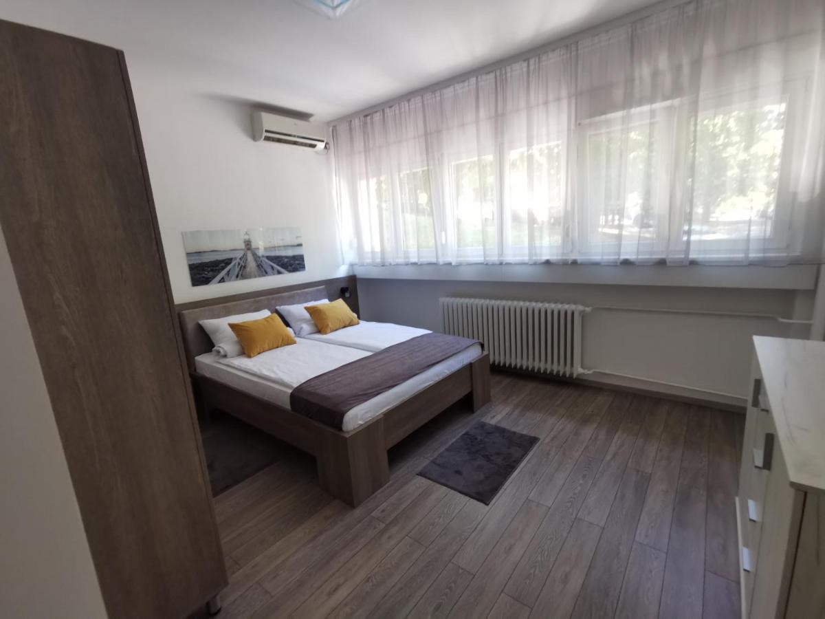 Apartman Pavlovic 1 Dedinje ภายนอก รูปภาพ